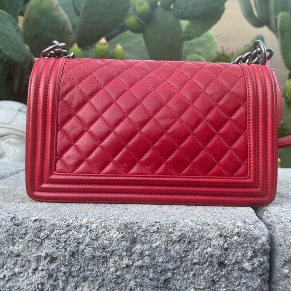 Chanel Boy Bag Size S Cherry Red - Picture 2 of 12